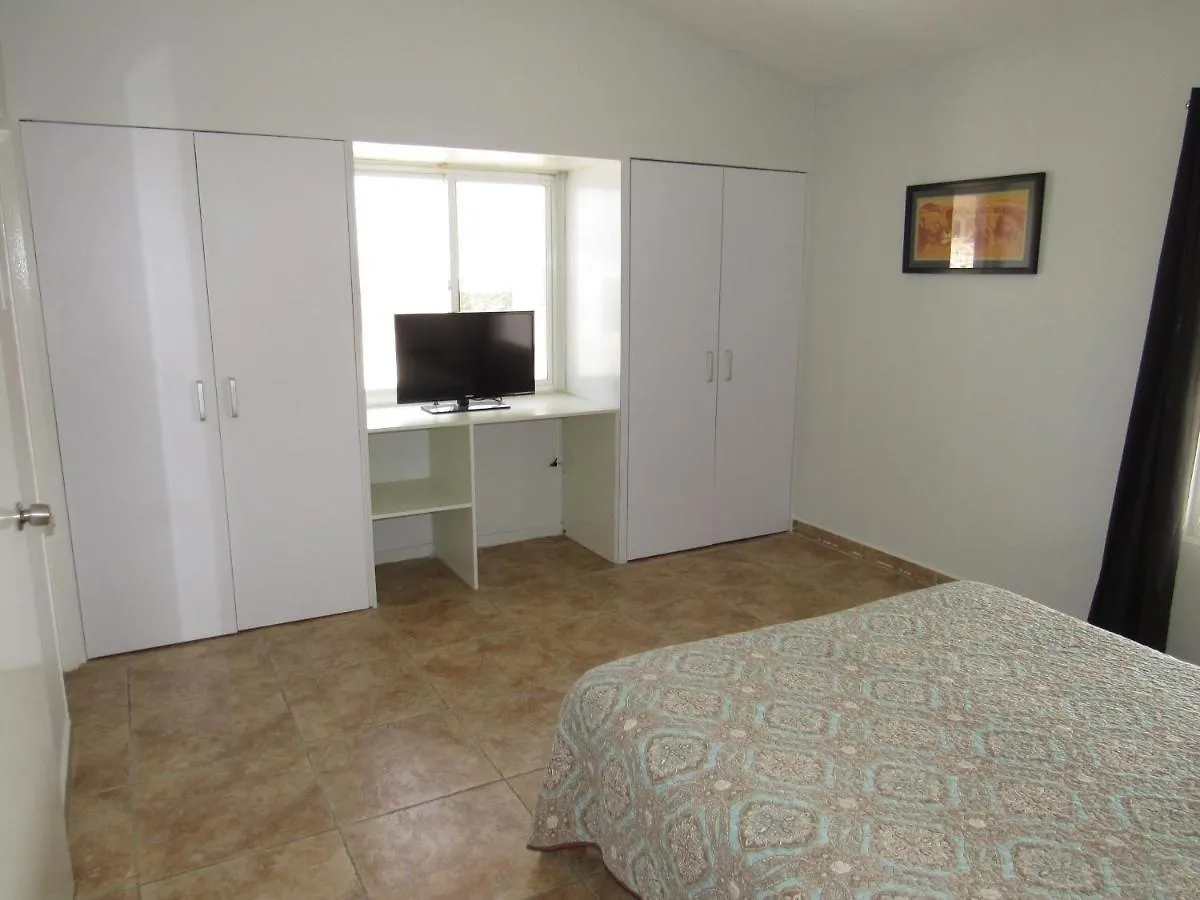 Rooi Santo Residence Palm Beach Apartment