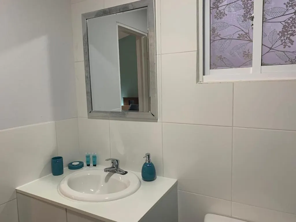 Rooi Santo Residence Palm Beach 0*,