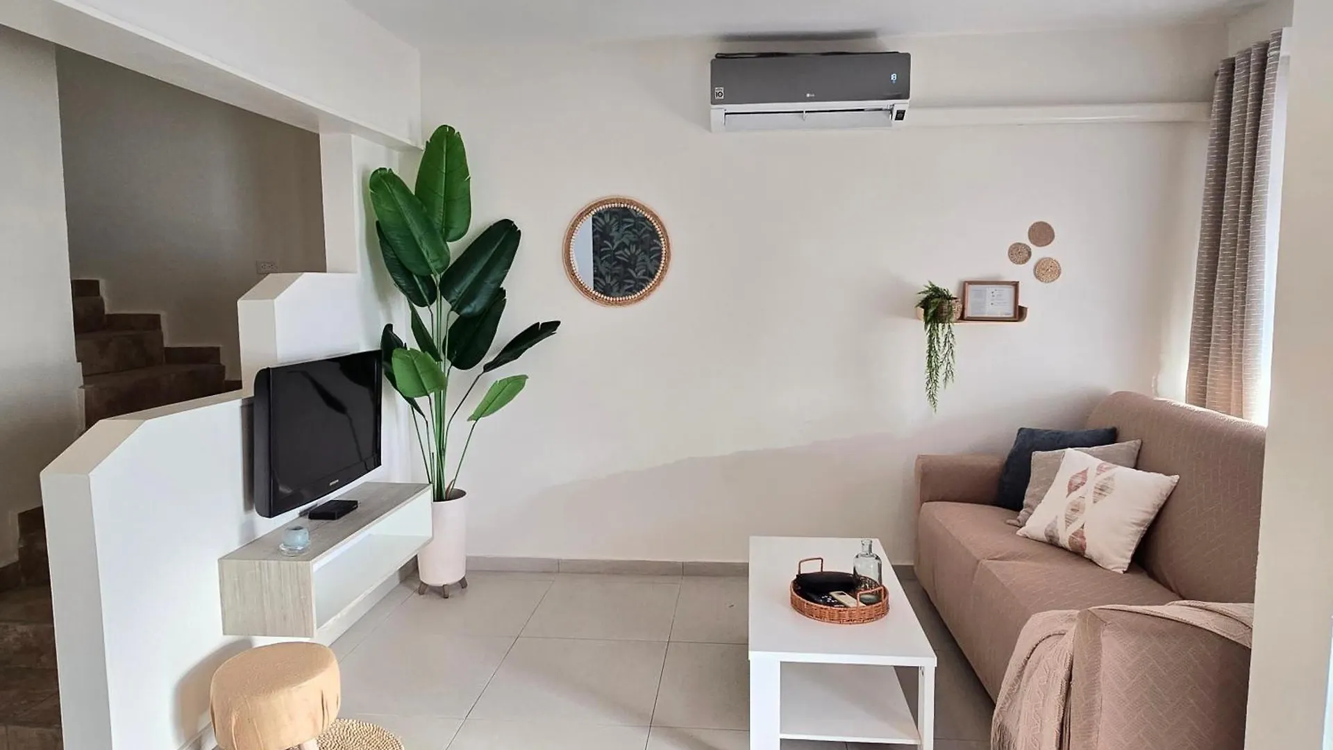 Rooi Santo Residence Palm Beach 0*,