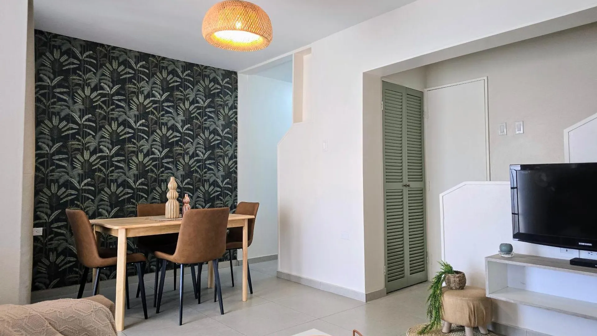 Rooi Santo Residence Palm Beach Apartamento