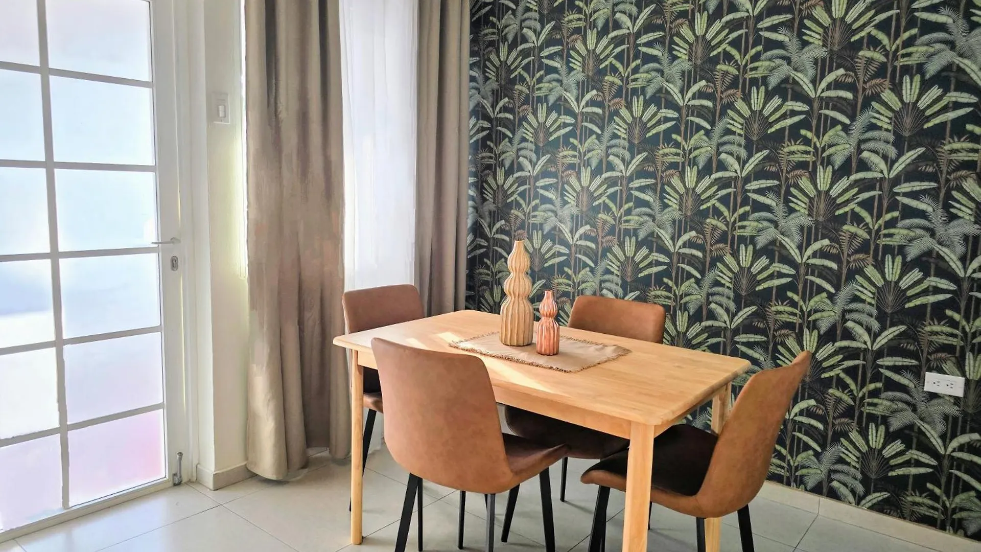 Rooi Santo Residence Palm Beach Apartamento