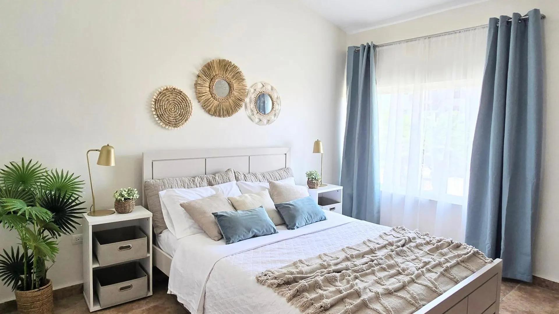Rooi Santo Residence Palm Beach Aruba