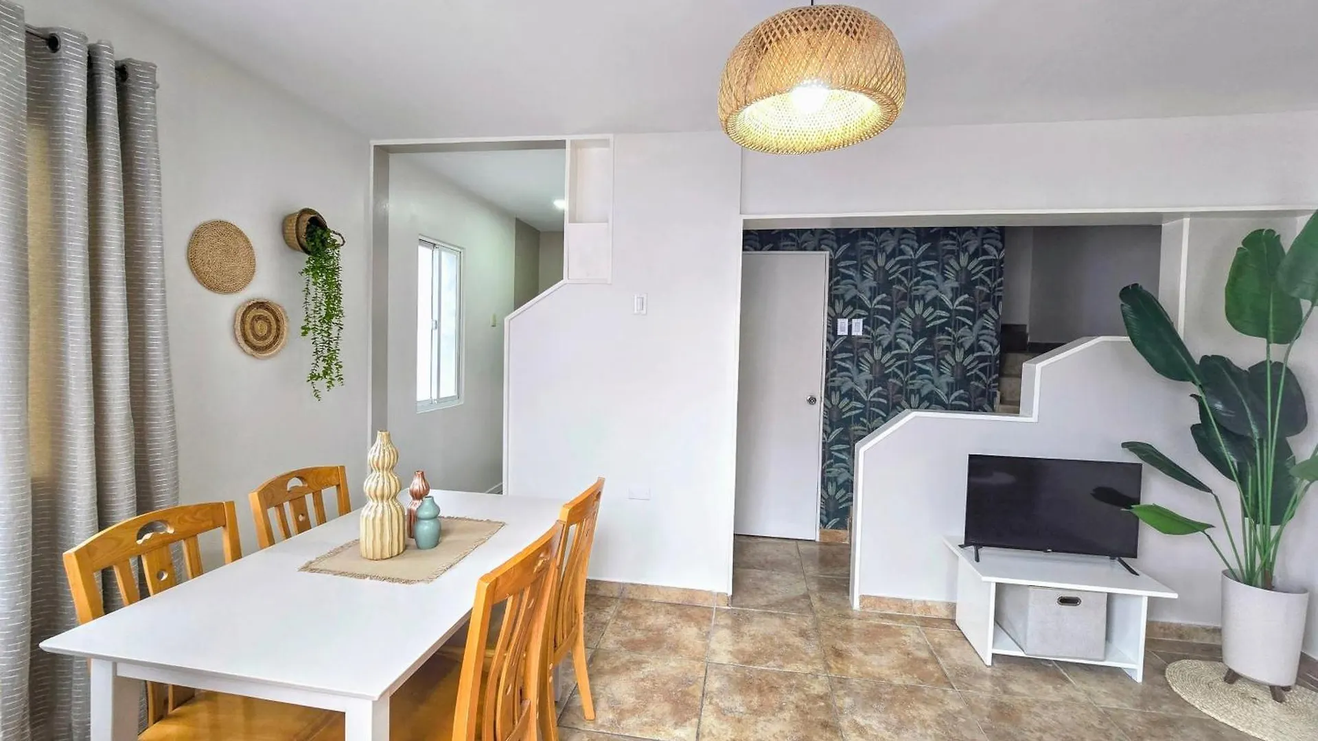 Rooi Santo Residence Palm Beach Apartman