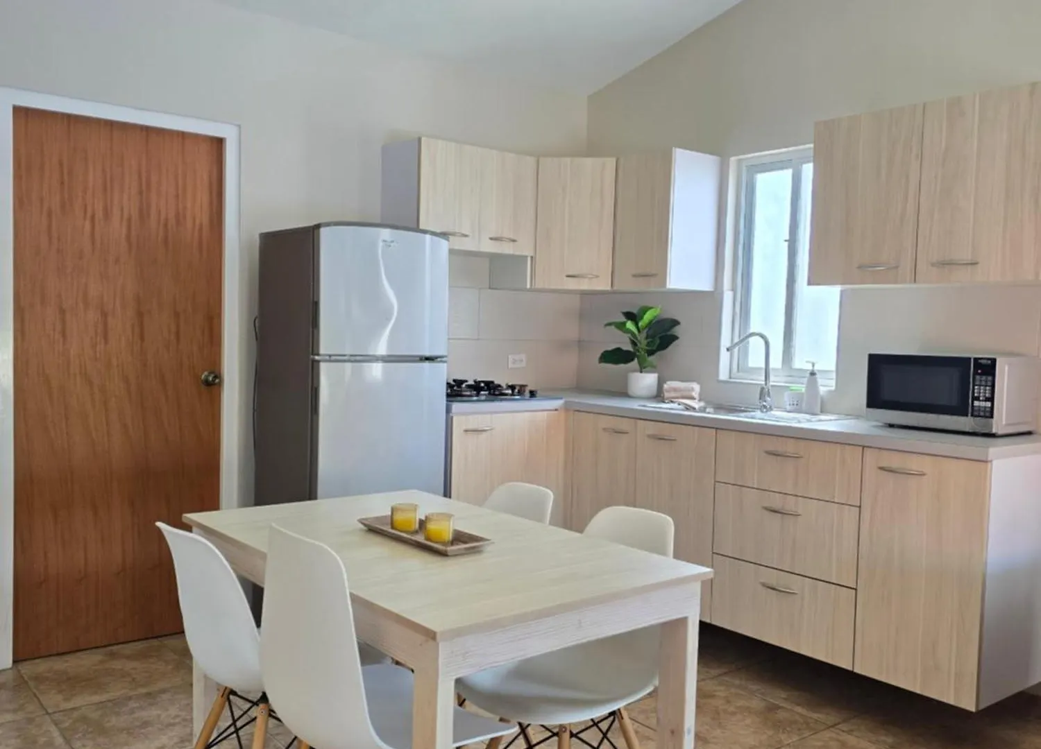 Rooi Santo Residence Palm Beach