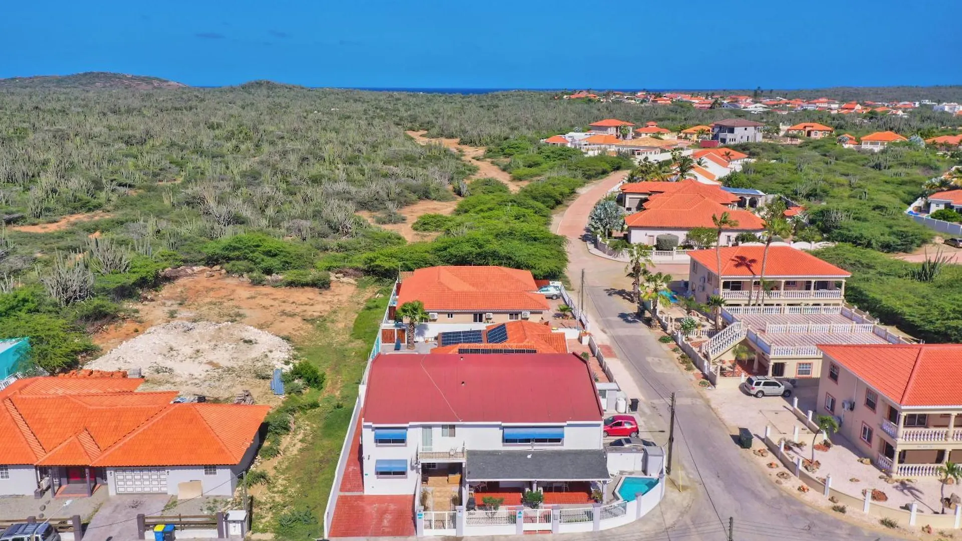 Rooi Santo Residence Palm Beach