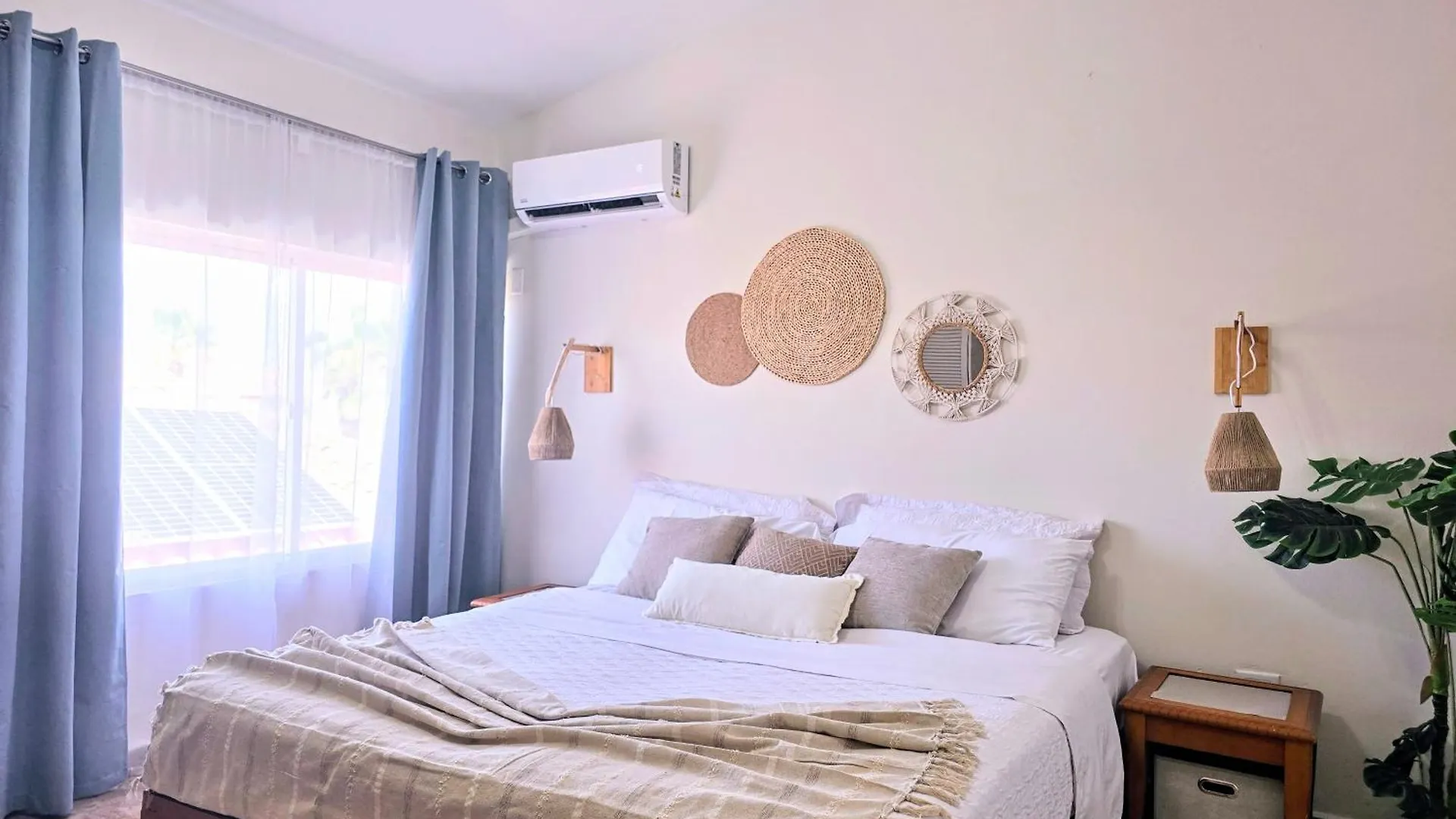 Rooi Santo Residence Palm Beach Appartement